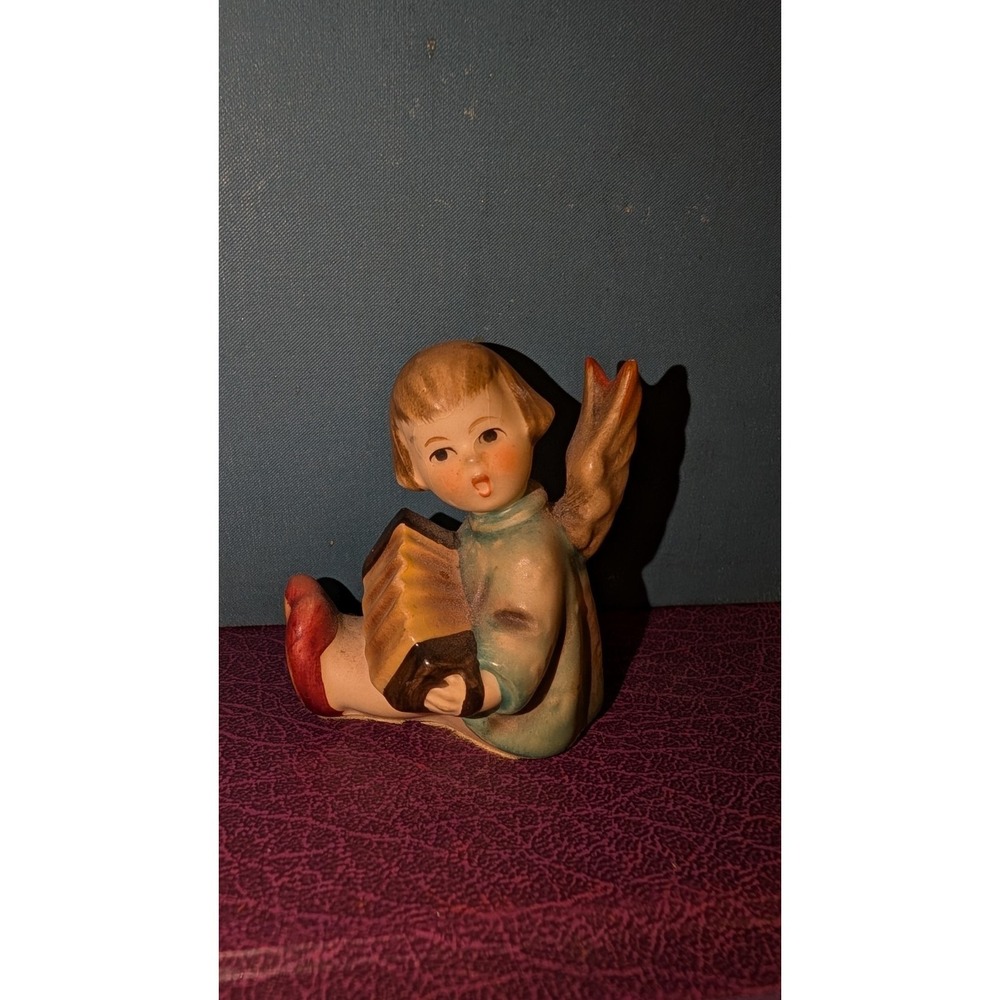 Hummel Goebel "Joyous News" Accordian Stamped 1967
